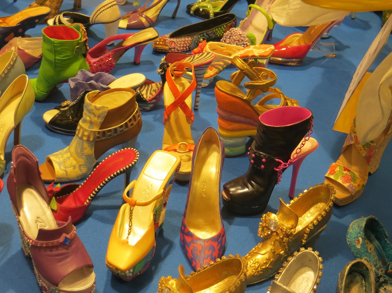 25 Footwear Women Must Have - SaveRupee